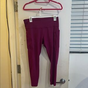 Athleta Ultimate Stash II 7/8 Tight Magenta Leggings
